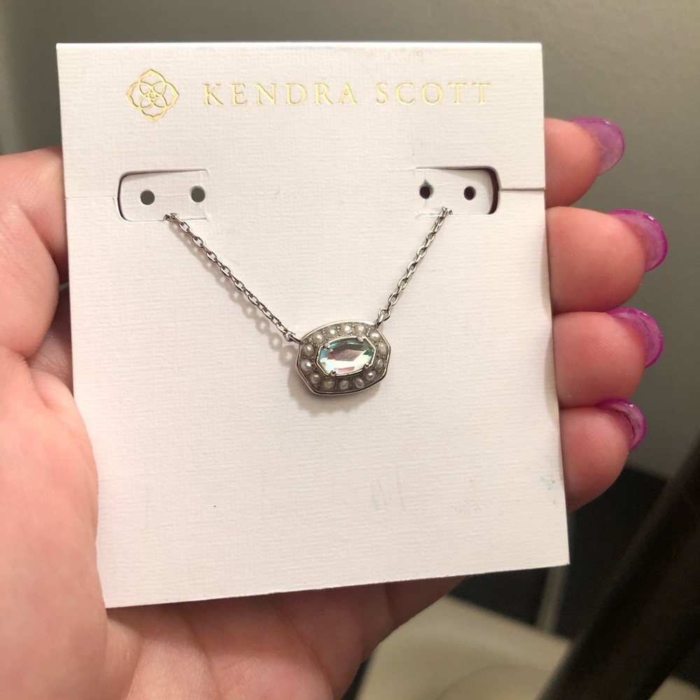 (BRAND NEW) Kendra Scott Necklace -Pearl Beaded Emilie w/ Dichroic Glass Stone